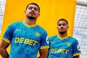 一起去度假吗？穿球衣的那种⛱️